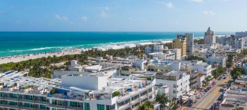 Penthouse City View