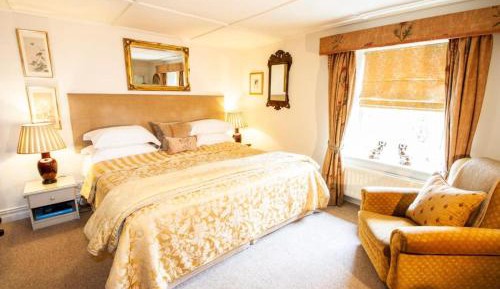 Deluxe King Room