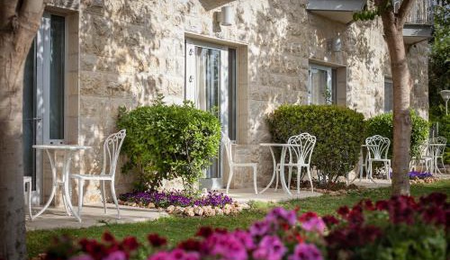 Double or Twin Room with Patio