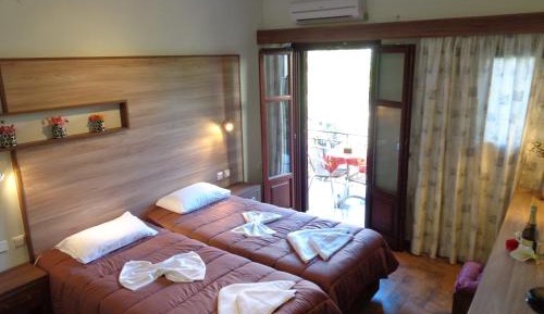 Studio (2 Adults)