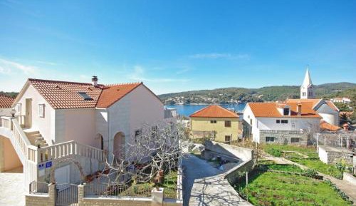Two-Bedroom Apartment with Terrace and Sea View