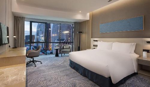 Premium King Room