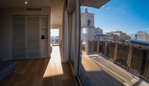 King Room with Balcony