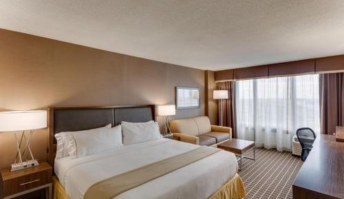 Standard King Room with Sofa Bed - Up to 4 Guests
