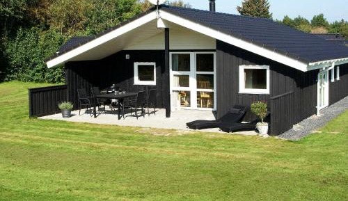 Three-Bedroom Holiday Home 
