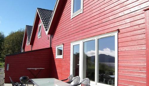 Four-Bedroom Holiday Home
