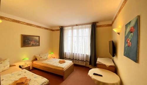 Double Room (1 Adult)