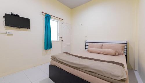 Quadruple Room with Private Bathroom