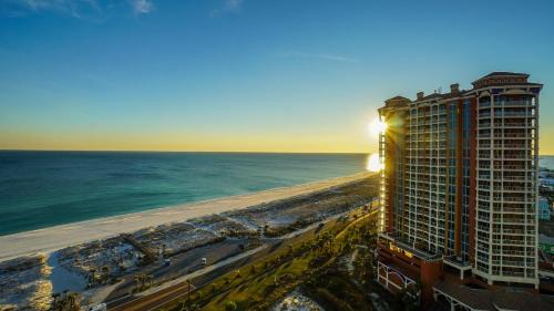 Three-Bedroom Apartment - Water View