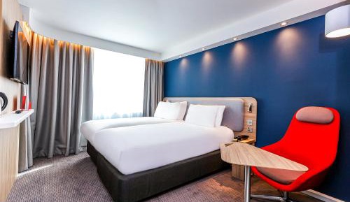 Standard Twin Room with Free Hot Breakfast