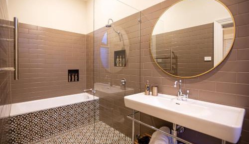 Superior King Suite