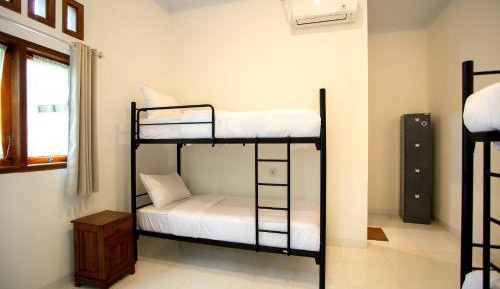 4-Bed Mixed Dormitory Room