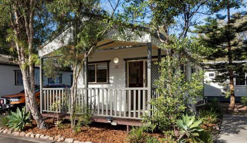 Superior 2 Bedroom Cabin - Sleeps 5
