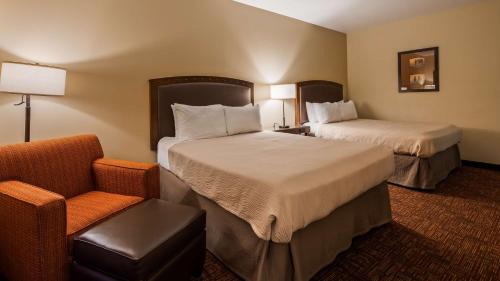 Queen Room with Two Queen Beds - Non-Smoking