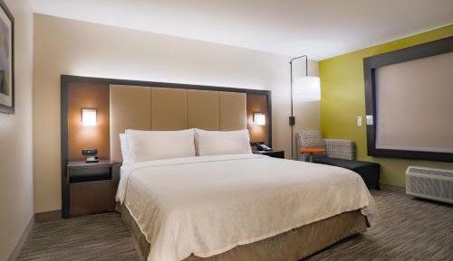 King Room with Mobility Accessible Shower - Non-Smoking