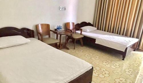 Deluxe Room (2 Adults + 1 Child)