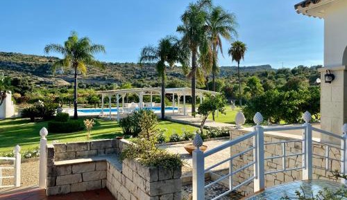 Deluxe Villa