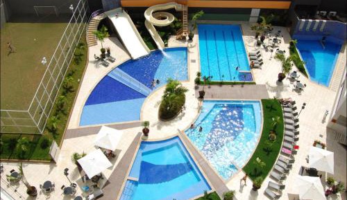 Apartment with Pool View 