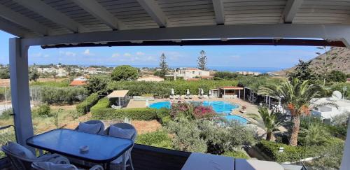 One Bedroom Suite with Sea View
