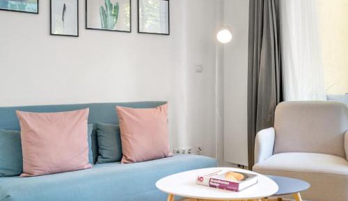 One-Bedroom Apartment with Terrace