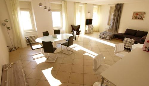 Deluxe Two-Bedroom Apartment with Balcony and Lake View