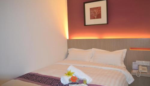 Standard Queen Room