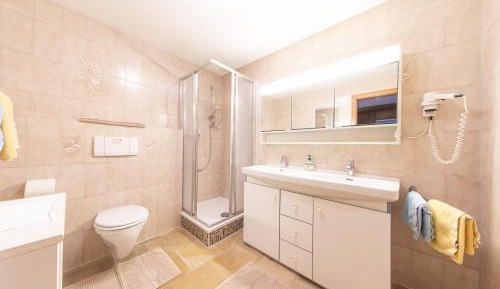 One-Bedroom Apartment (4 Adults)