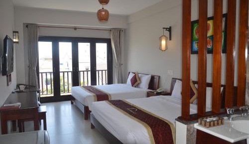 Deluxe Family Room with Balcony