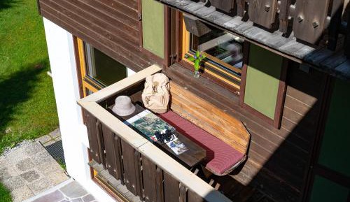 Deluxe Studio