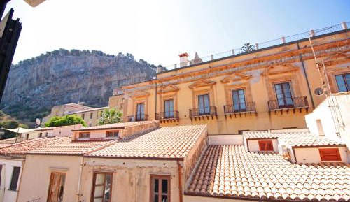 Apartment with Terrace