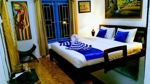 King Room with Pool View