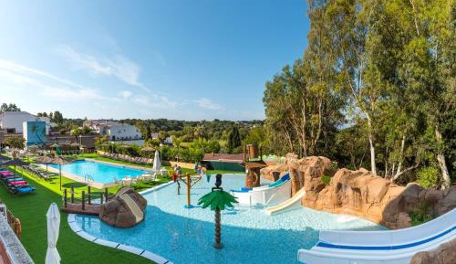 One-Bedroom Apartment with Sea View (2 - 4 Adults)