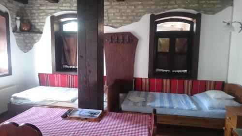 Quadruple Room with Private Bathroom