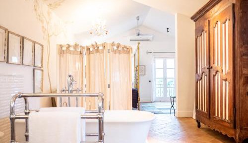 Double Room with Balcony and Sea View