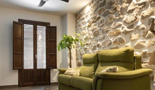 King Studio with Sofa Bed