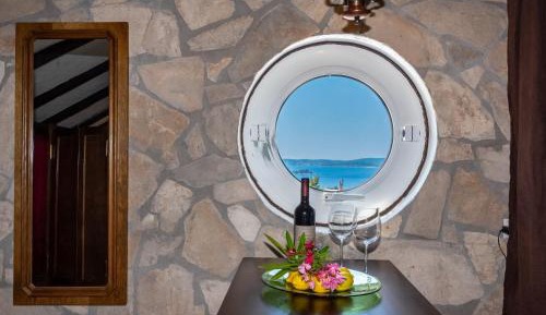 Studio Apartment with Sea View