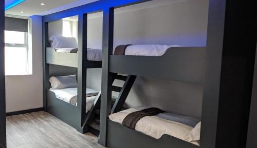 Deluxe Apartment