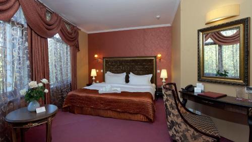 Double or Twin Room with Free Parking