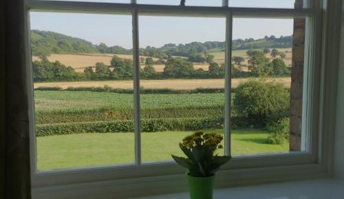 Large Double Room with Private Bathroom