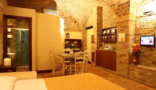 Studio (2 Adults)