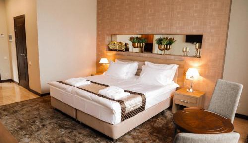 Large Double Room