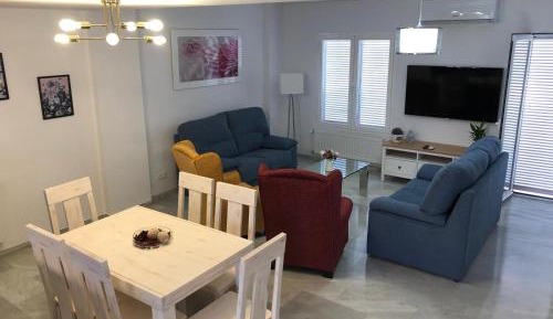 Single Room with Shared Bathroom