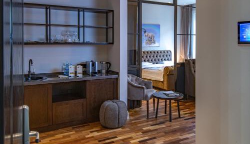 Studio Apartment