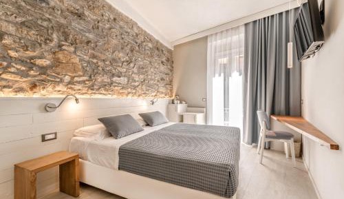 Double or Twin Room with Balcony