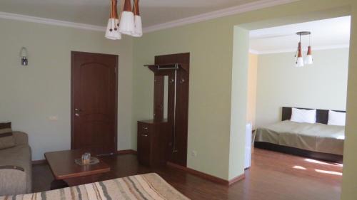 Suite with Mountain View