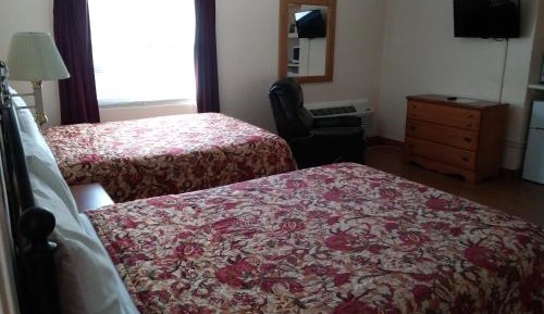 Double Room with Two Double Beds with River View 