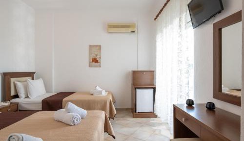Standard Triple Room with Sea View