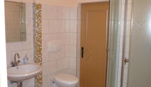 Single Room with Shared Bathroom