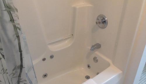 Queen Room with Spa Bath