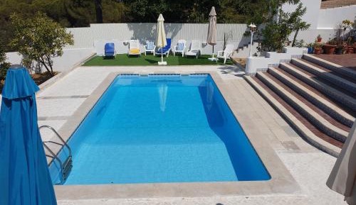 Apartment with Pool View 